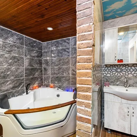 Blue House Old Apart Otel